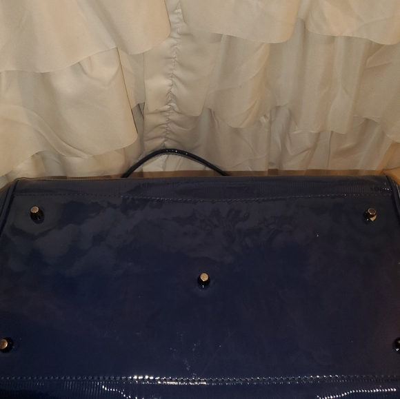 Authentic Burberry blue handbag. - Picture 2 of 10